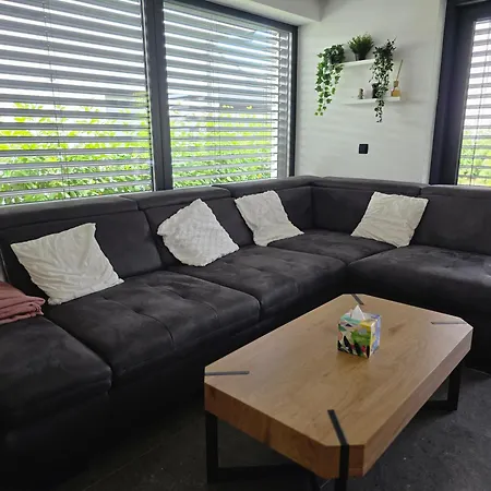 Private House With Jacuzzi And Sauna Vila *