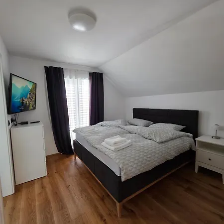 Private House With Jacuzzi And Sauna Vila *