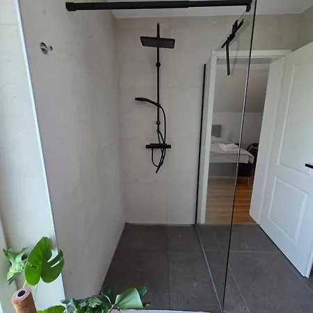 Private House With Jacuzzi And Sauna Vila *