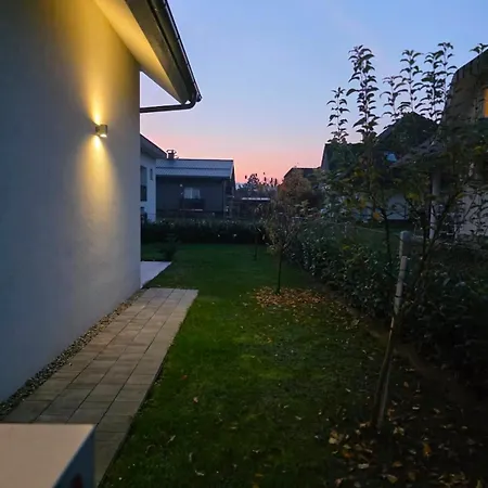 Private House With Jacuzzi And Sauna Vila *